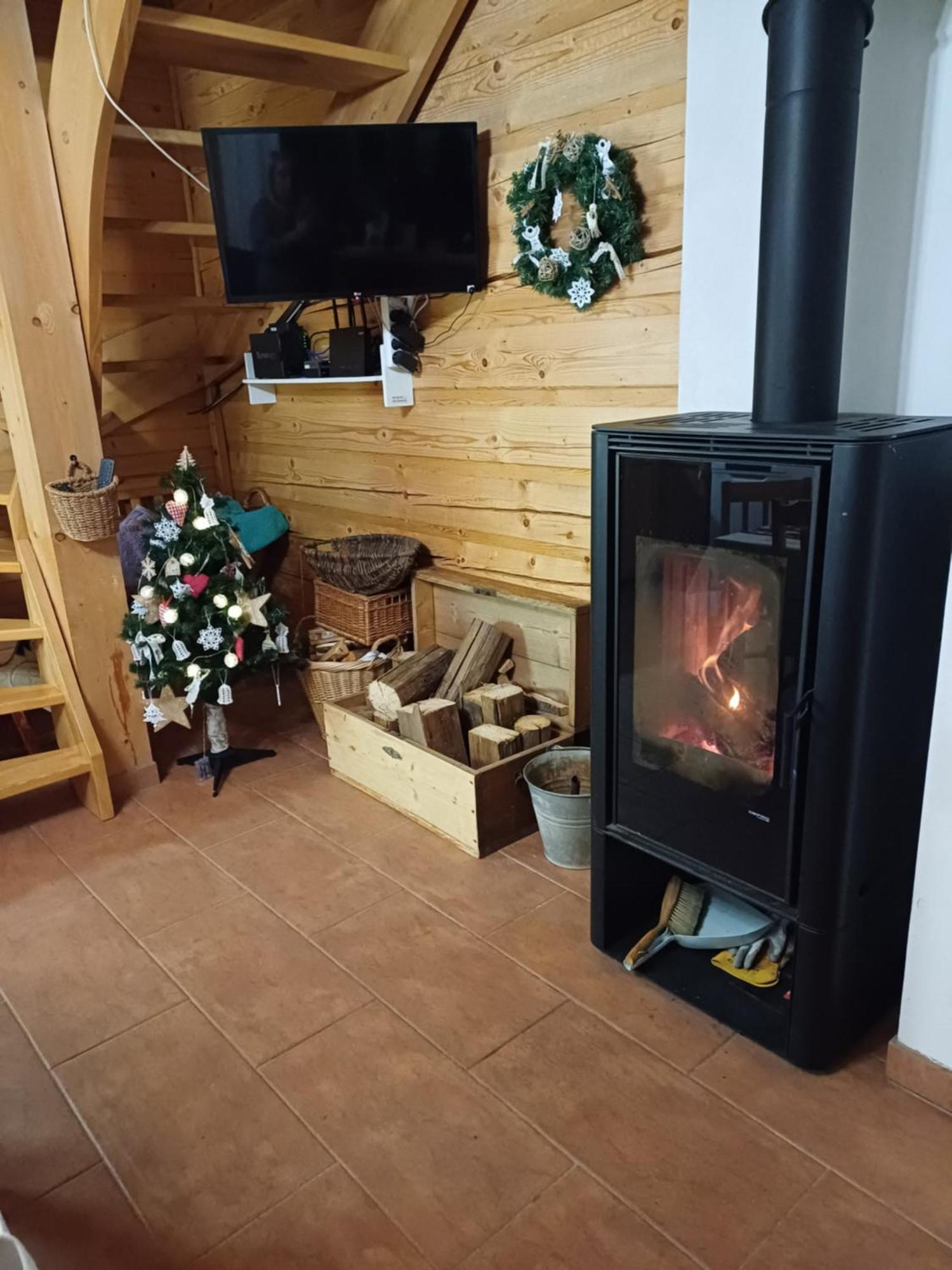 Апартаменты Drevenica Zapadne Tatry S Kupacou Kadou A Krbom Жьяр Экстерьер фото
